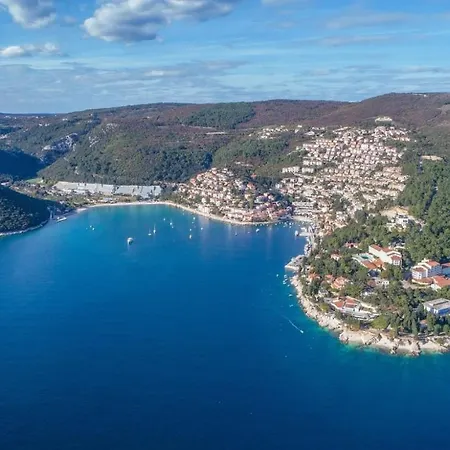 Ana 1069 Rabac